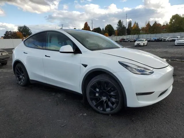 5YJYGAEE6MF293452 2021 2021 Tesla MODEL Y 4