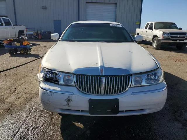 1LNHM81W1XY629122 1999 1999 Lincoln Town Car- Executive 5