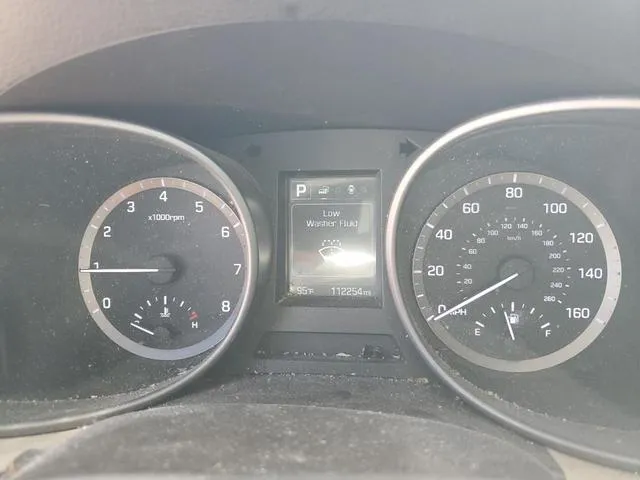 5XYZU3LB8HG420282 2017 2017 Hyundai Santa Fe 9