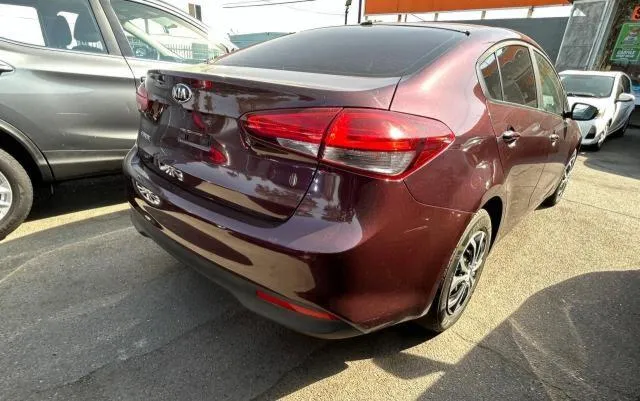 3KPFL4A77JE164763 2018 2018 KIA Forte- LX 4