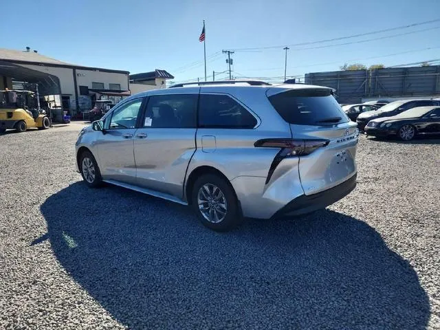 5TDKSKFC6RS142752 2024 2024 Toyota Sienna- LE 2