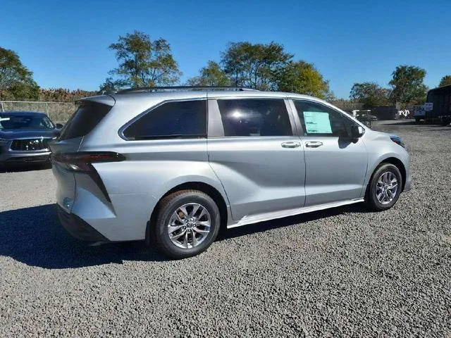 5TDKSKFC6RS142752 2024 2024 Toyota Sienna- LE 4