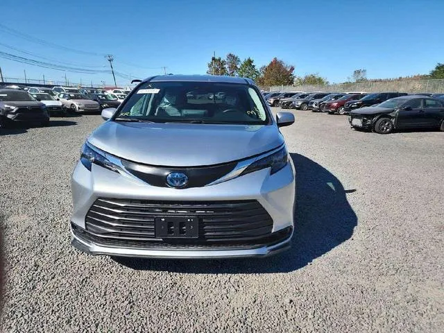 5TDKSKFC6RS142752 2024 2024 Toyota Sienna- LE 5