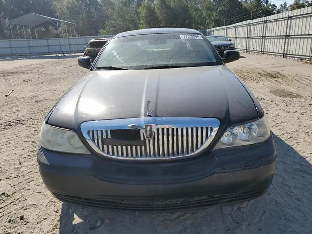 1LNHM82VX7Y628010 2007 2007 Lincoln Town Car- Signature Lim 5