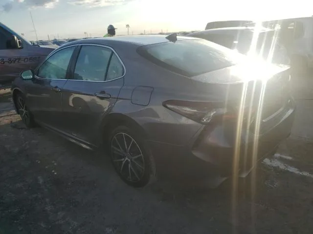 4T1G11AK1NU699040 2022 2022 Toyota Camry- SE 2