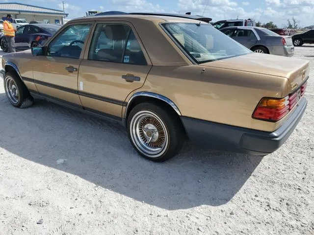 WDBEA30D5GA296062 1986 1986 Mercedes-Benz 300- E 2