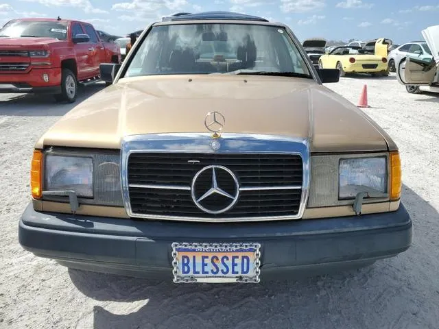 WDBEA30D5GA296062 1986 1986 Mercedes-Benz 300- E 5