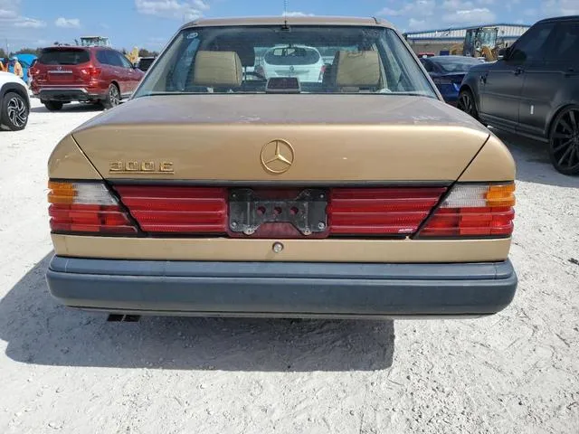 WDBEA30D5GA296062 1986 1986 Mercedes-Benz 300- E 6