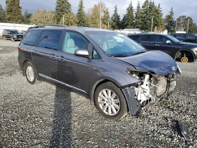 5TDDZ3DC8HS166904 2017 2017 Toyota Sienna- Xle 4