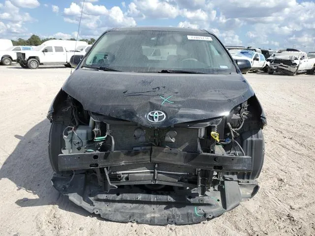 5TDYK3DC0ES437519 2014 2014 Toyota Sienna- Xle 5