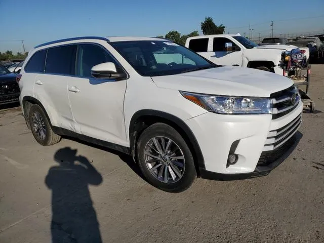 5TDJZRFH5KS628096 2019 2019 Toyota Highlander- SE 4