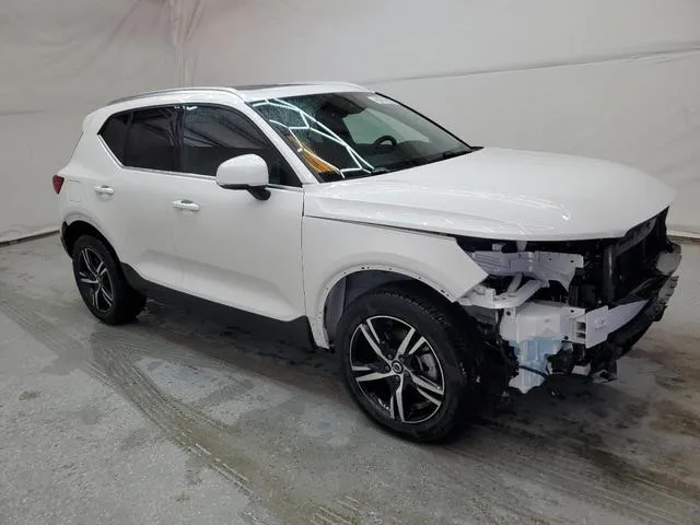 YV4L12UJ3S2473842 2025 2025 Volvo XC40- Core 4