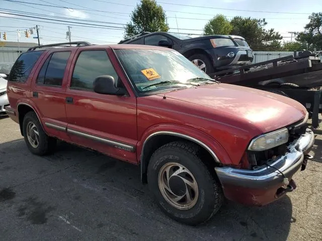 1GNDT13W5W2184614 1998 1998 Chevrolet Blazer 4