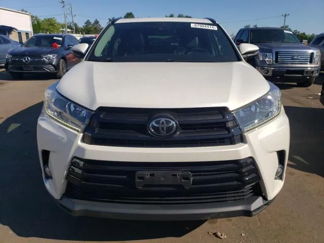 5TDJZRFH1HS361015 2017 2017 Toyota Highlander- SE 5