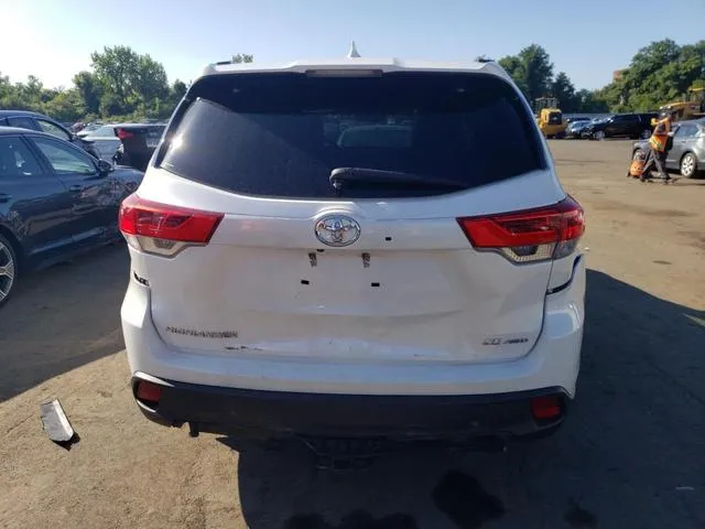 5TDJZRFH1HS361015 2017 2017 Toyota Highlander- SE 6