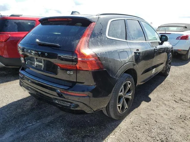 YV4L12DK1N1973159 2022 2022 Volvo XC60- B5 Momentum 3