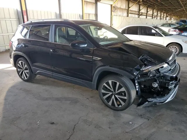 3VVSX7B26RM047654 2024 2024 Volkswagen Taos- SE 4