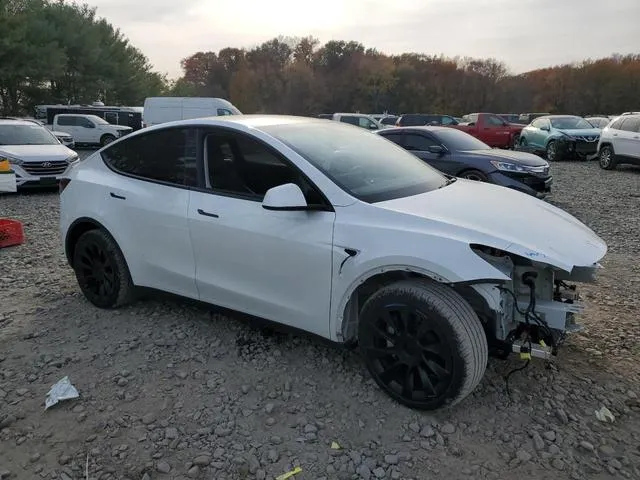 7SAYGDEE8NA010522 2022 2022 Tesla MODEL Y 4