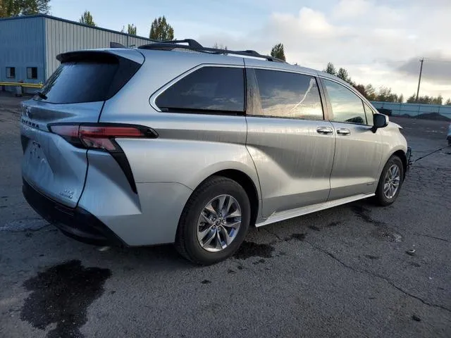 5TDJRKEC6MS034990 2021 2021 Toyota Sienna- Xle 3