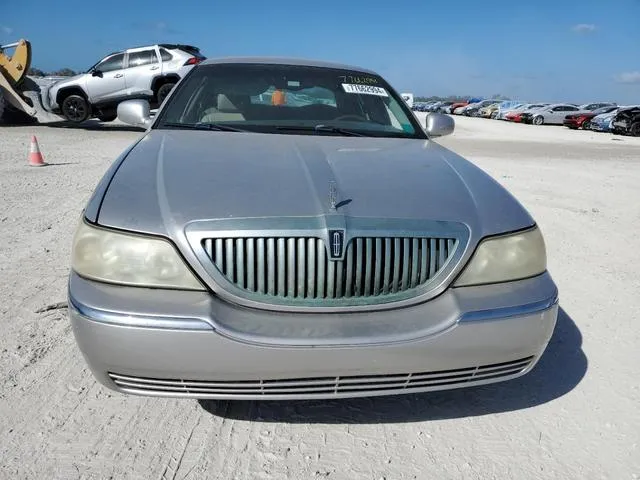 1LNHM83W64Y660553 2004 2004 Lincoln Town Car- Ultimate 5