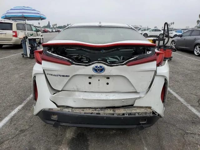 JTDKARFP5H3031737 2017 2017 Toyota Prius 6