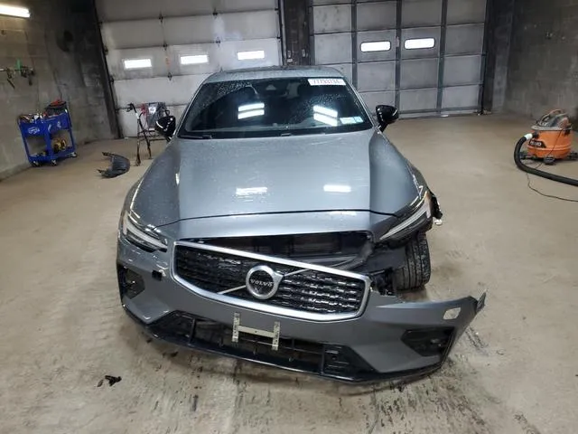 7JRA22TM7KG007189 2019 2019 Volvo S60- T6 R-Design 5