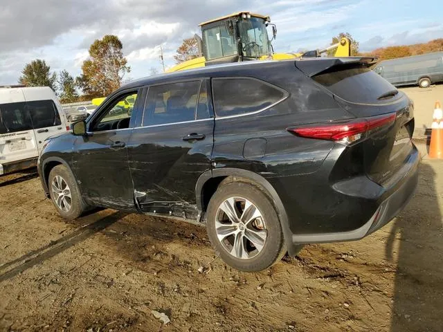 5TDHZRBH8MS081610 2021 2021 Toyota Highlander- Xle 2