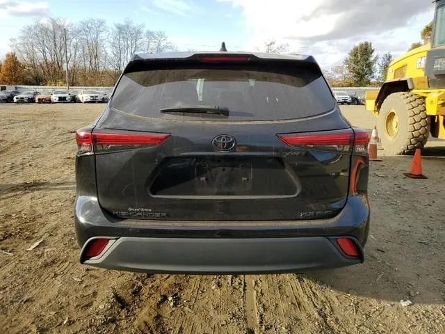 5TDHZRBH8MS081610 2021 2021 Toyota Highlander- Xle 6