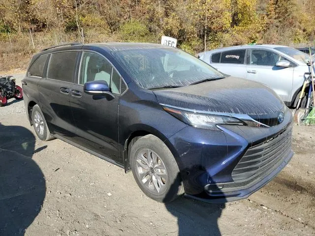 5TDKSKFC4NS066796 2022 2022 Toyota Sienna- LE 4