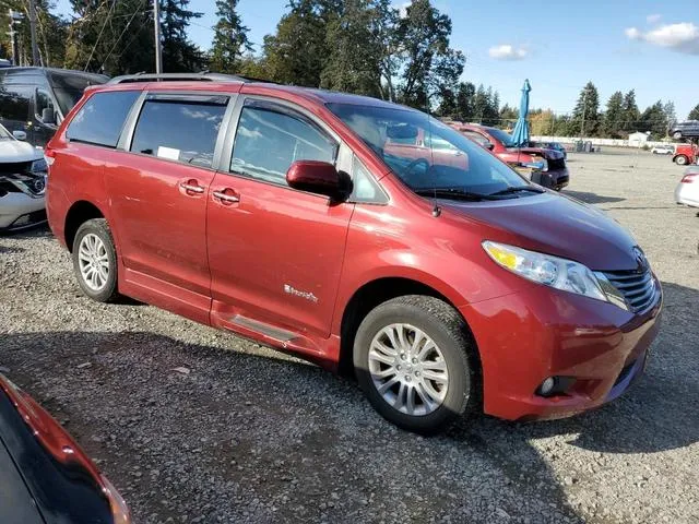 5TDYK3DC9ES407337 2014 2014 Toyota Sienna- Xle 4