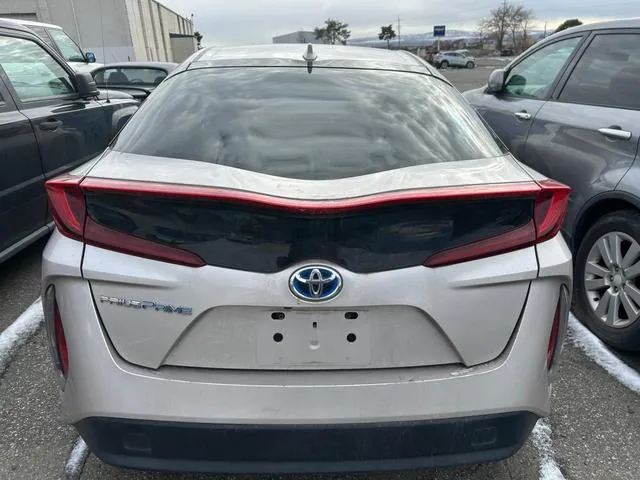 JTDKARFP1H3067103 2017 2017 Toyota Prius 6