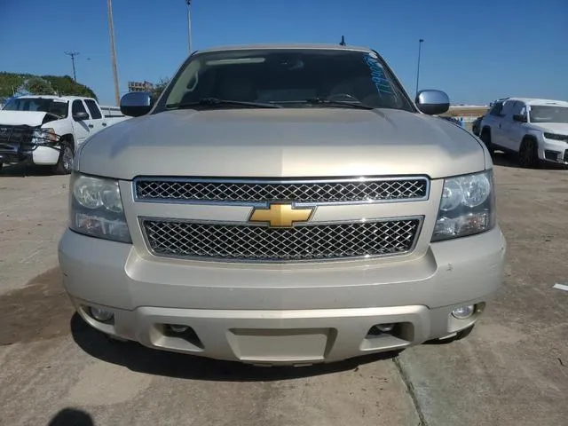 1GNSKKE71CR149092 2012 2012 Chevrolet Suburban- K1500 Ltz 5