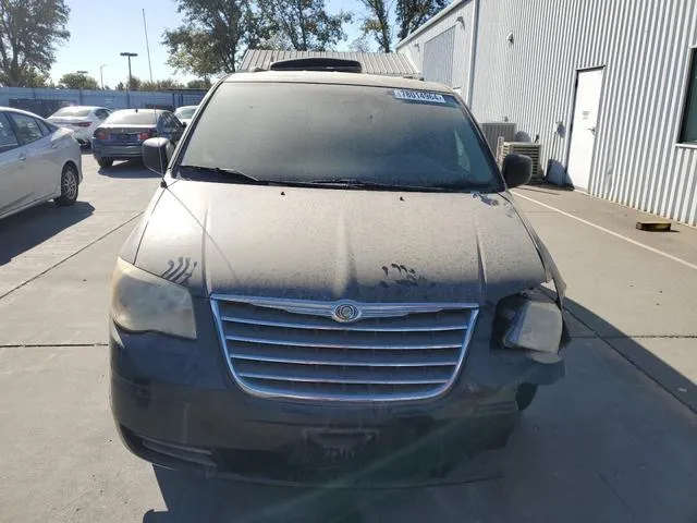 2A8HR44E09R573692 2009 2009 Chrysler Town and Country- LX 5