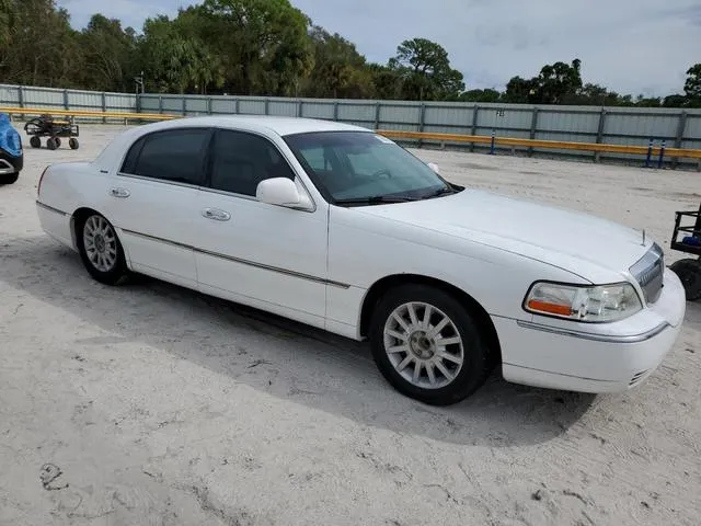 1LNHM81V06Y651294 2006 2006 Lincoln Town Car- Signature 4