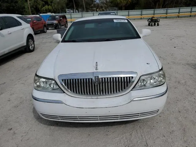 1LNHM81V06Y651294 2006 2006 Lincoln Town Car- Signature 5