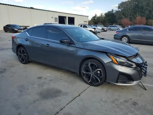 1N4BL4CV0PN319139 2023 2023 Nissan Altima- SR 4