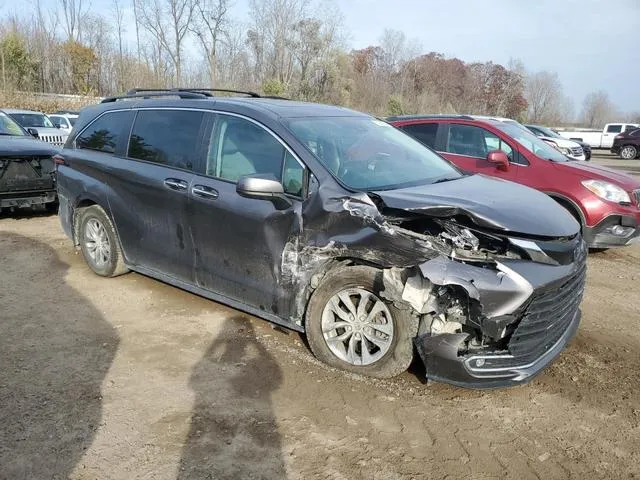 5TDYRKEC2NS095642 2022 2022 Toyota Sienna- Xle 4