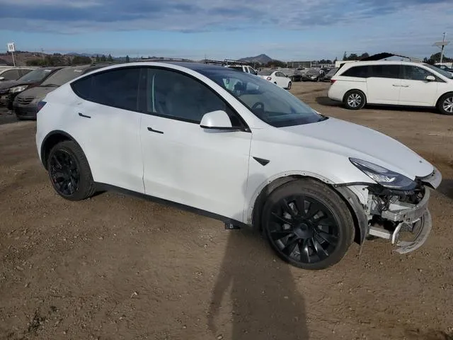 7SAYGAEE8NF384436 2022 2022 Tesla MODEL Y 4