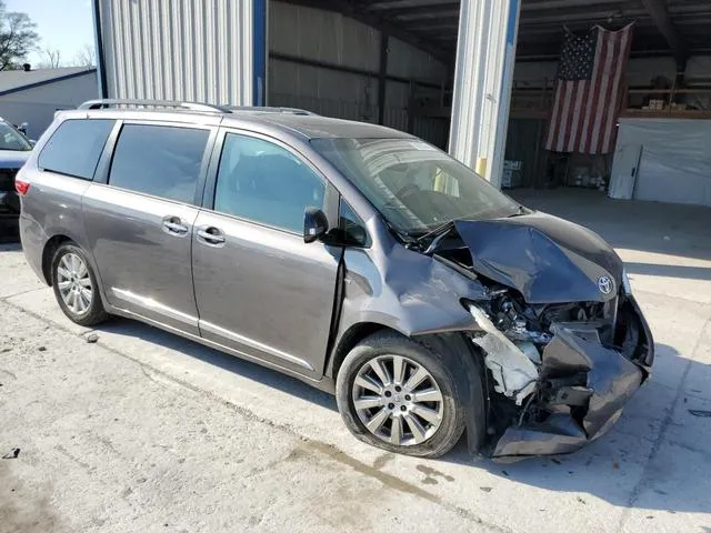 5TDDK3DC7GS135923 2016 2016 Toyota Sienna- Xle 4