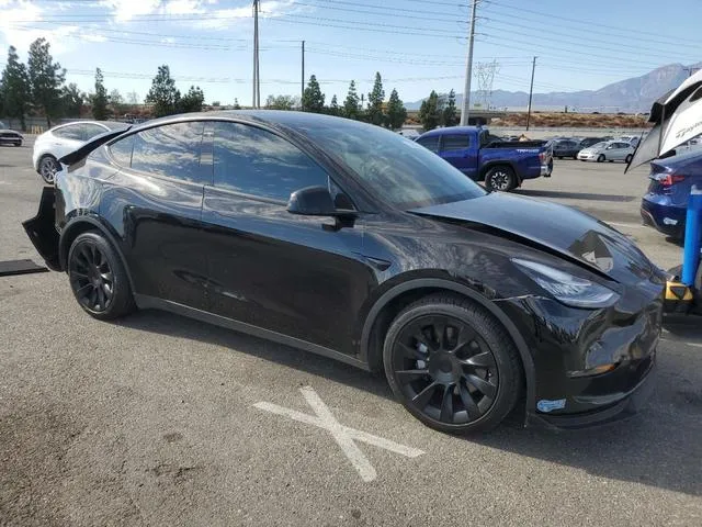 5YJYGDEE3MF070920 2021 2021 Tesla MODEL Y 4