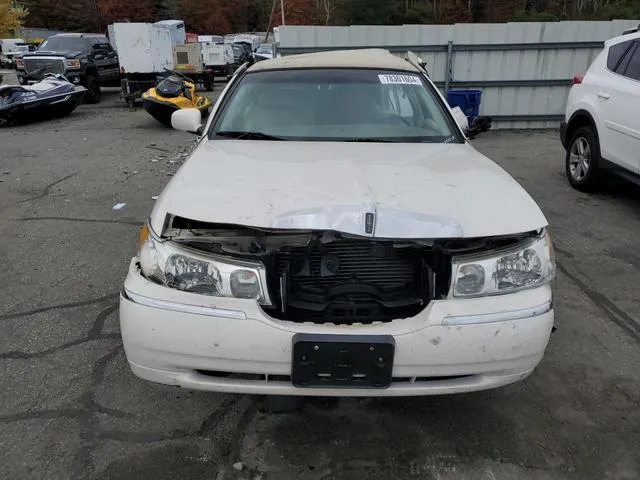 1LNHM83W32Y671331 2002 2002 Lincoln Town Car- Cartier 5