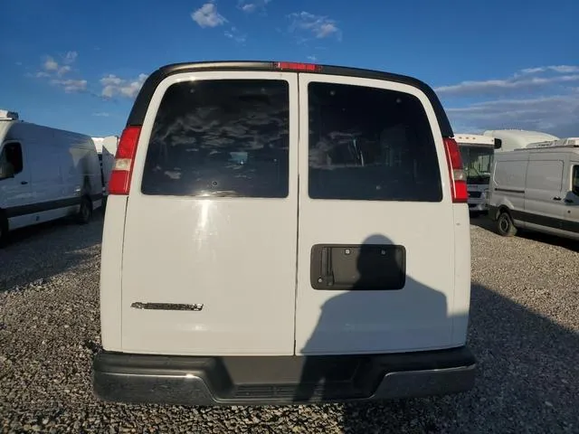 1GAZGMFG5J1228417 2018 2018 Chevrolet Express- LT 6