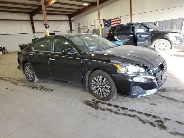 1N4BL4DV9RN300977 2024 2024 Nissan Altima- SV 4