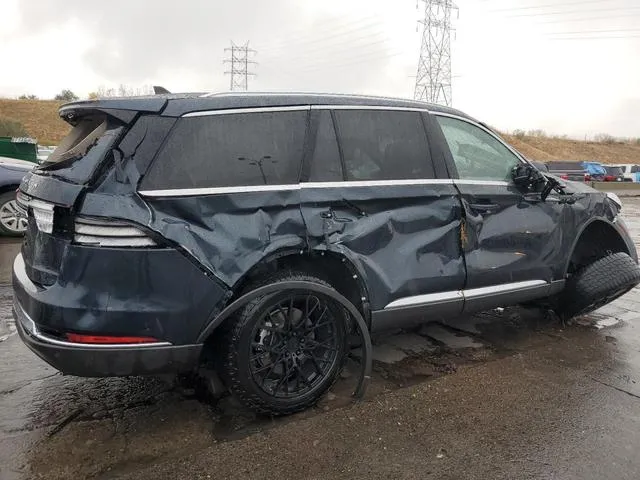 5LM5J7XC9PGL18561 2023 2023 Lincoln Aviator- Reserve 3