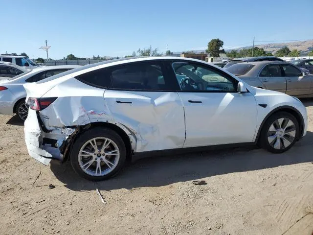 7SAYGDEE5NF565396 2022 2022 Tesla MODEL Y 3