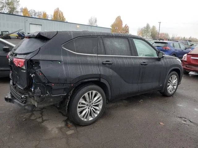 5TDEBRCH5NS091499 2022 2022 Toyota Highlander- Hybrid Platinum 3