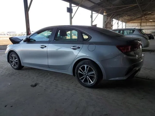 3KPF24AD8PE526553 2023 2023 KIA Forte- LX 2