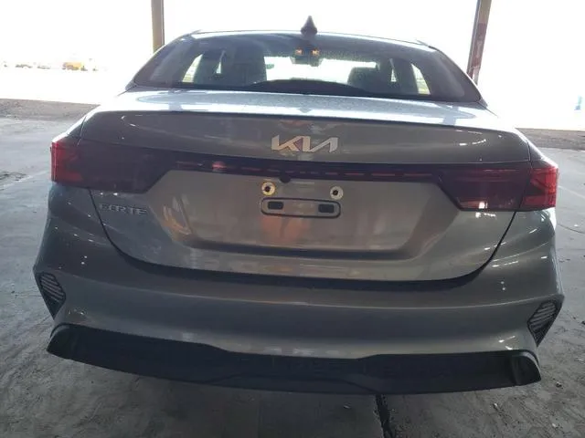 3KPF24AD8PE526553 2023 2023 KIA Forte- LX 6