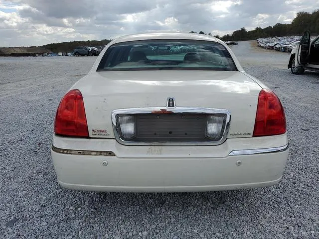 1LNHM83W34Y688374 2004 2004 Lincoln Town Car- Ultimate 6