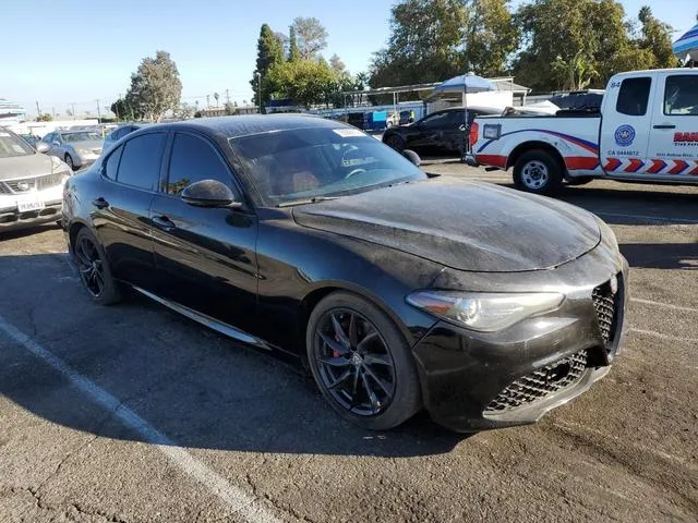 ZARFAEBN3J7575480 2018 2018 Alfa Romeo Giulia 4